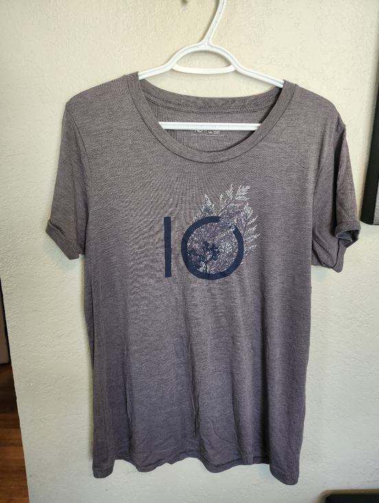 tentree Tops - TenTree Heathered Mauve Graphic Tee with Subtle Botanical Print